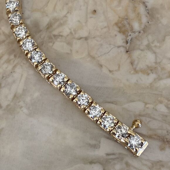 5.10 Carat Diamond Tennis Bracelet 14K Yellow Gold $17,000 Appraisal - Picture 9 of 12